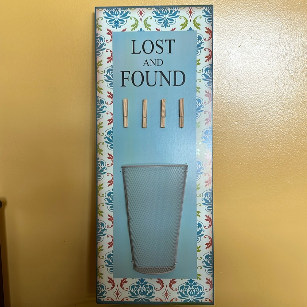 Laundry Sign Decoration